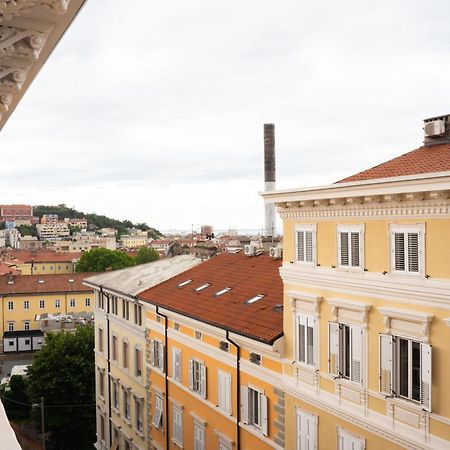 Enjoy Trieste In The City Center ภายนอก รูปภาพ